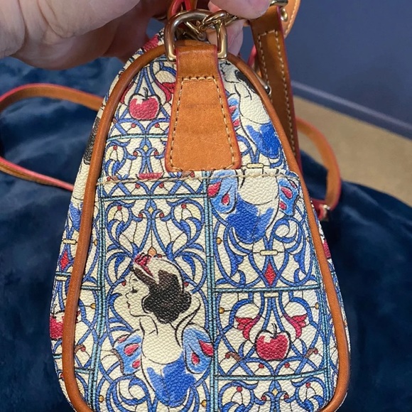 Dooney and Bourke Disney Snow White purse - Picture 7 of 10